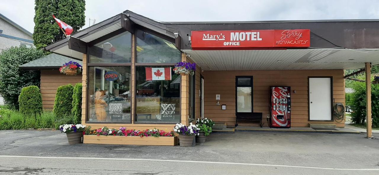 Mary'S Motel Golden Bagian luar foto