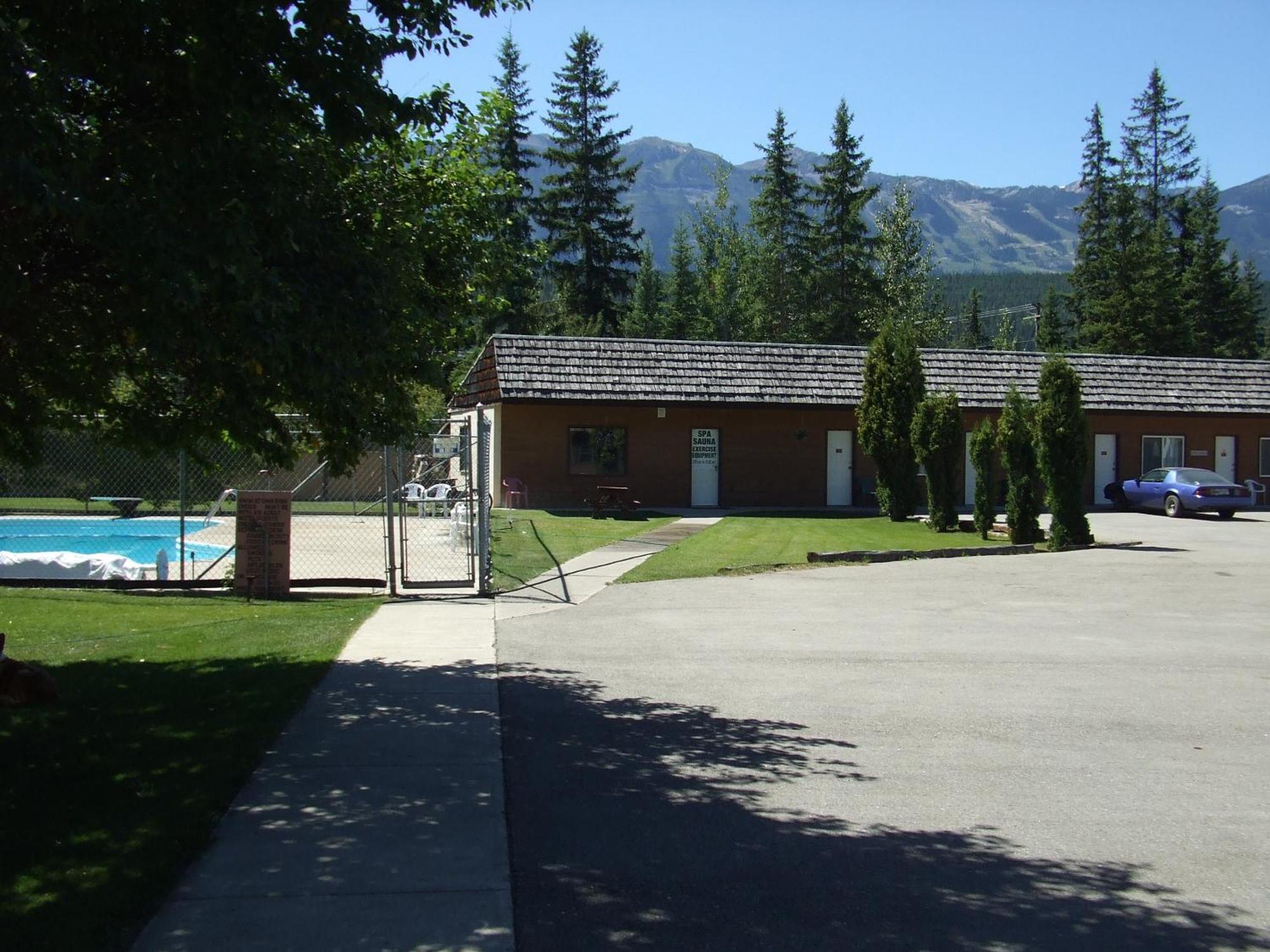 Mary'S Motel Golden Bagian luar foto